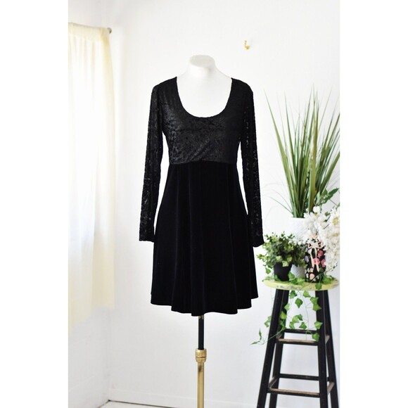Jacobs Dresses & Skirts - Jay Jacobs 90s Long Sleeve Mini Dress Woman's S Black Burnout Velvet A-line Vtg
